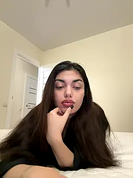 Snapshot of Sweet_Khalifa_ chatting on 12/07/24, 02:13 Sweet Khalifa  online show from 12/07/24, 02:13