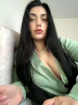 Snapshot of Sweet_Khalifa_ chatting on 10/10/25, 01:43 Sweet Khalifa  online show from 10/10/25, 01:43