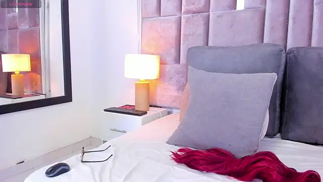 Snapshot of litarossana chatting on 09/20/25, 12:55 litarossana online show from 09/20/25, 12:55