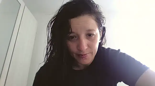 Snapshot of hanamy_joha chatting on 03/11/25, 02:29 hanamy joha online show from 03/11/25, 02:29