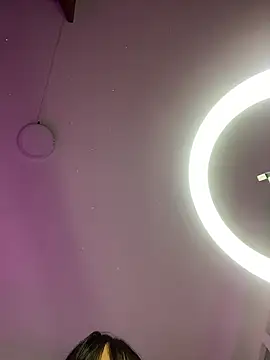 bonnie 18x online show from 02/01/25, 02:37