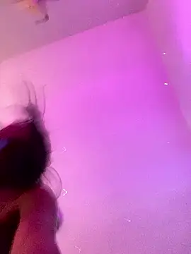 bonnie 18x online show from 02/05/25, 10:19