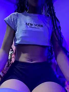 bonnie 18x online show from 11/26/25, 09:38