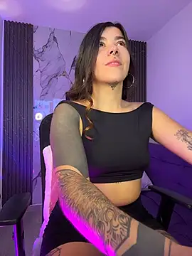 luccianagreyy online show from 04/30/26, 12:11