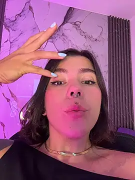 luccianagreyy online show from 07/06/26, 03:03
