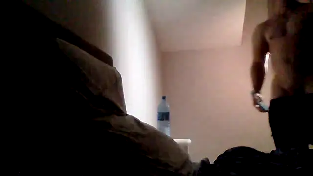Snapshot of parkerxmuscle chatting on 12/05/24, 06:21 parkerxmuscle online show from 12/05/24, 06:21