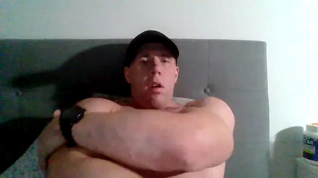Snapshot of parkerxmuscle chatting on 01/24/25, 05:21 parkerxmuscle online show from 01/24/25, 05:21