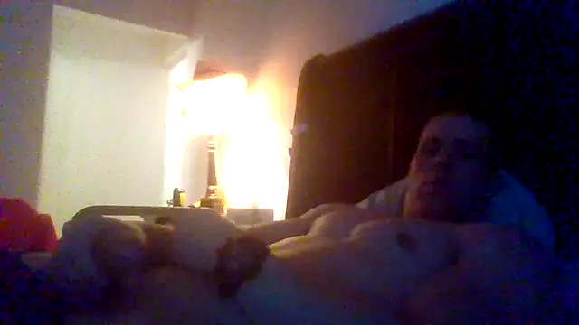 Snapshot of parkerxmuscle chatting on 03/18/25, 12:14 parkerxmuscle online show from 03/18/25, 12:14