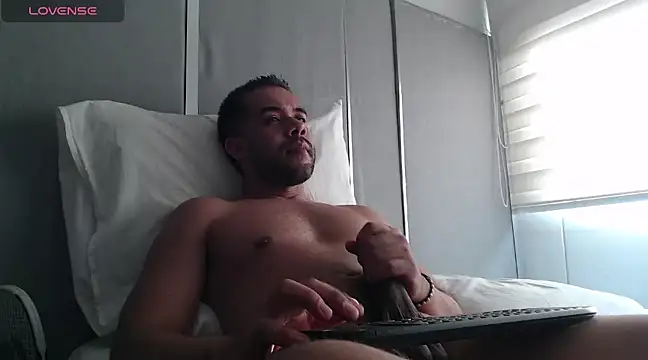 Snapshot of FaustoCock chatting on 01/24/25, 09:58 FaustoCock online show from 01/24/25, 09:58