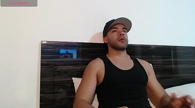 Snapshot of FaustoCock chatting on 02/20/25, 08:58 FaustoCock online show from 02/20/25, 08:58