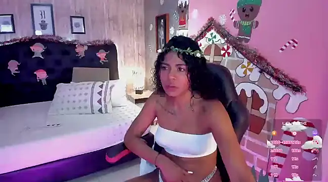 Snapshot of Edelaine_rogers chatting on 12/21/24, 06:12 Edelaine rogers online show from 12/21/24, 06:12