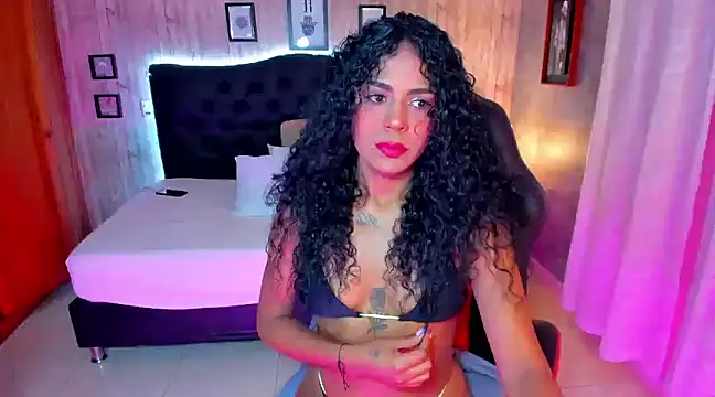 Snapshot of Edelaine_rogers chatting on 03/18/25, 05:41 Edelaine rogers online show from 03/18/25, 05:41