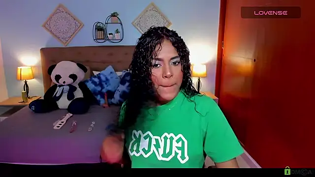 Snapshot of Edelaine_rogers chatting on 10/03/25, 06:21 Edelaine rogers online show from 10/03/25, 06:21