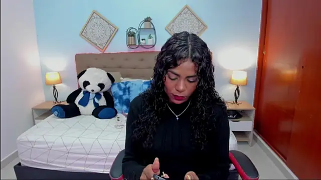 Snapshot of Edelaine_rogers chatting on 11/26/25, 05:08 Edelaine rogers online show from 11/26/25, 05:08