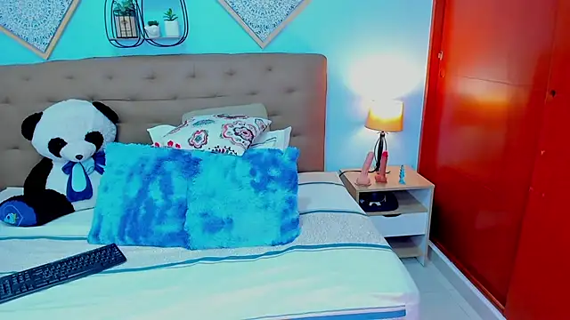 Snapshot of Edelaine_rogers chatting on 02/12/26, 01:33 Edelaine rogers online show from 02/12/26, 01:33