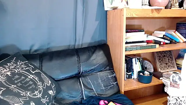 liadivina online show from 12/31/24, 06:57