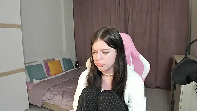 Este Glen online show from 12/30/24, 01:04