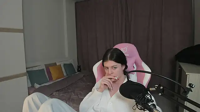 Este Glen online show from 12/31/24, 03:55