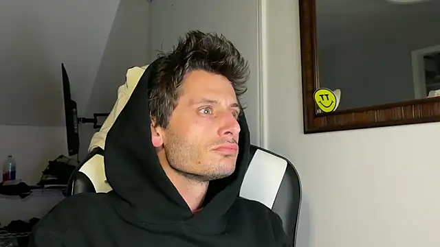 Snapshot of Dylansd chatting on 12/21/24, 07:13 Dylansd online show from 12/21/24, 07:13