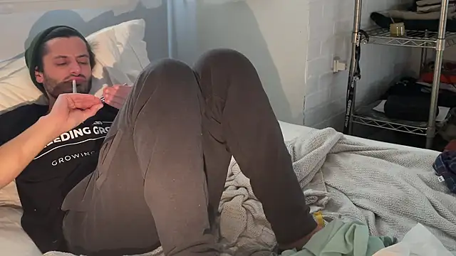 Snapshot of Dylansd chatting on 12/28/24, 01:59 Dylansd online show from 12/28/24, 01:59