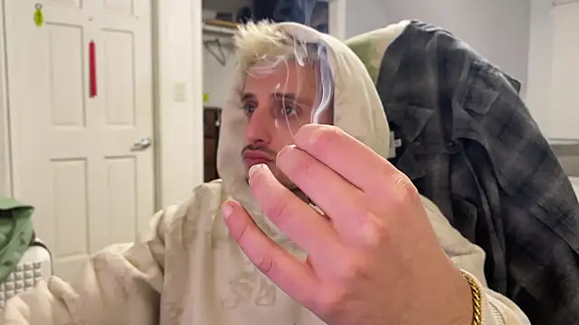 Snapshot of Dylansd chatting on 01/07/25, 05:54 Dylansd online show from 01/07/25, 05:54