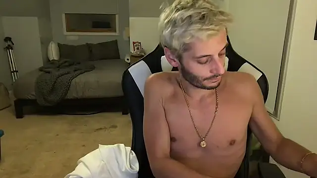 Snapshot of Dylansd chatting on 02/05/25, 03:34 Dylansd online show from 02/05/25, 03:34