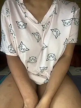 Snapshot of cum-to-nicky chatting on 12/25/24, 06:09 cum-to-nicky online show from 12/25/24, 06:09