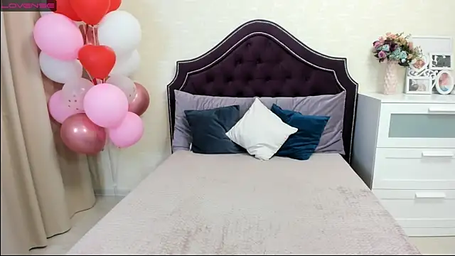 BettyBloom69 online show from 02/18/25, 04:26