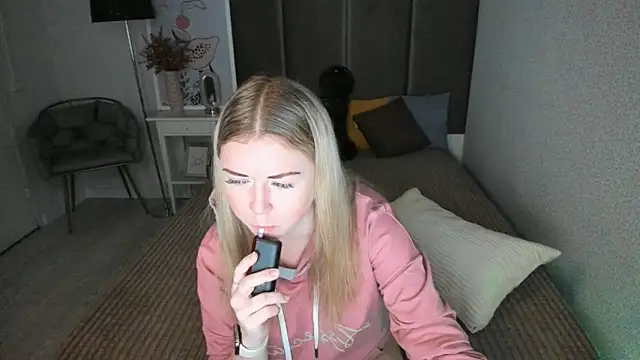 BettyBloom69 online show from 11/19/25, 04:45