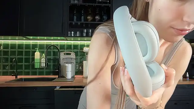 solar bella online show from 02/20/26, 06:37