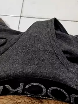 Snapshot of themostnaughtiestguyy chatting on 09/28/25, 08:42 themostnaughtiestguyy online show from 09/28/25, 08:42