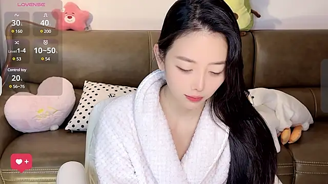 Snapshot of Yilin1999 chatting on 03/08/25, 09:39 Yilin1999 online show from 03/08/25, 09:39