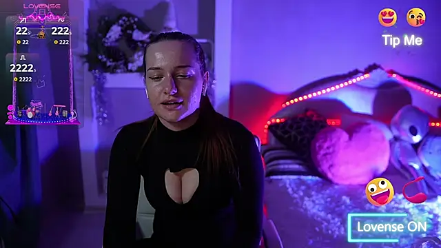 LisaElfy online show from 12/18/25, 03:07