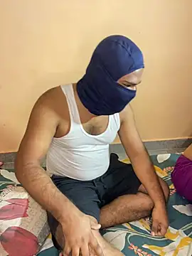 Snapshot of mickey_love chatting on 01/27/25, 08:29 mickey love online show from 01/27/25, 08:29