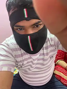 Snapshot of mickey_love chatting on 03/01/25, 02:13 mickey love online show from 03/01/25, 02:13