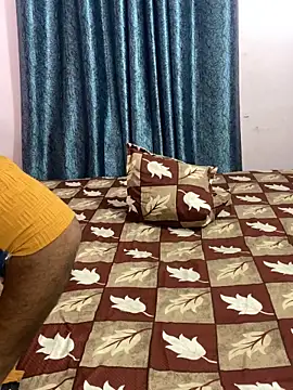 Snapshot of mickey_love chatting on 10/29/25, 05:42 mickey love online show from 10/29/25, 05:42