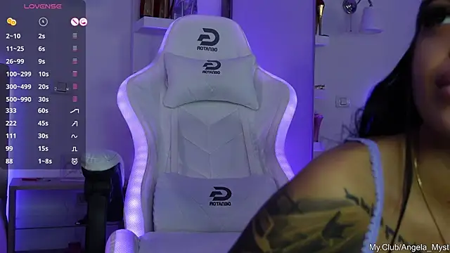 Snapshot of Angela_Myst chatting on 02/11/25, 07:23 Angela Myst online show from 02/11/25, 07:23