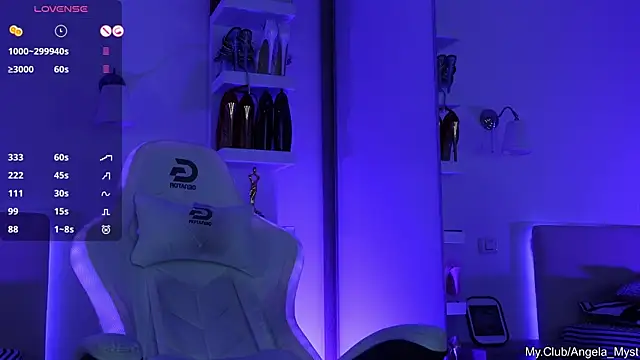 Snapshot of Angela_Myst chatting on 03/10/25, 07:18 Angela Myst online show from 03/10/25, 07:18