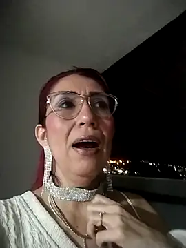 Snapshot of Perla_Franco chatting on 12/04/25, 05:50 Perla Franco online show from 12/04/25, 05:50