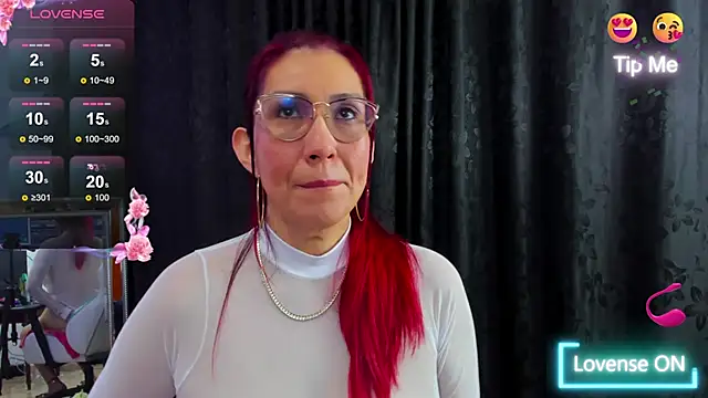 Snapshot of Perla_Franco chatting on 12/14/25, 07:47 Perla Franco online show from 12/14/25, 07:47