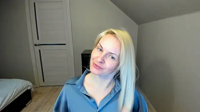 Snapshot of Alicee_Gracee chatting on 03/13/25, 02:55 Alicee Gracee online show from 03/13/25, 02:55