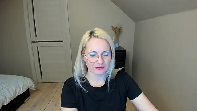 Snapshot of Alicee_Gracee chatting on 03/16/25, 06:55 Alicee Gracee online show from 03/16/25, 06:55