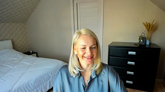 Snapshot of Alicee_Gracee chatting on 11/14/25, 07:07 Alicee Gracee online show from 11/14/25, 07:07