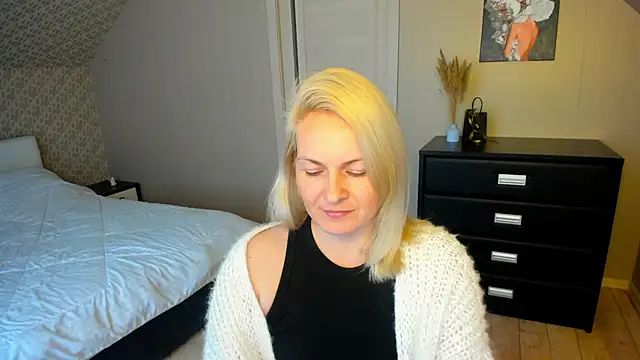 Snapshot of Alicee_Gracee chatting on 11/27/25, 09:22 Alicee Gracee online show from 11/27/25, 09:22