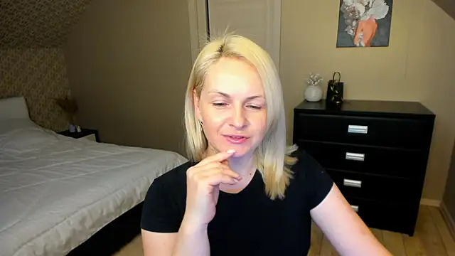 Snapshot of Alicee_Gracee chatting on 11/30/25, 07:18 Alicee Gracee online show from 11/30/25, 07:18