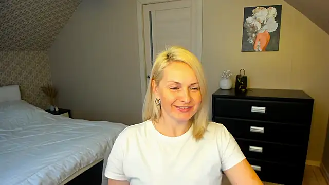 Snapshot of Alicee_Gracee chatting on 12/01/25, 09:25 Alicee Gracee online show from 12/01/25, 09:25