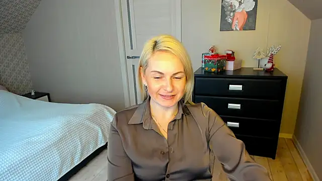 Snapshot of Alicee_Gracee chatting on 12/04/25, 09:29 Alicee Gracee online show from 12/04/25, 09:29