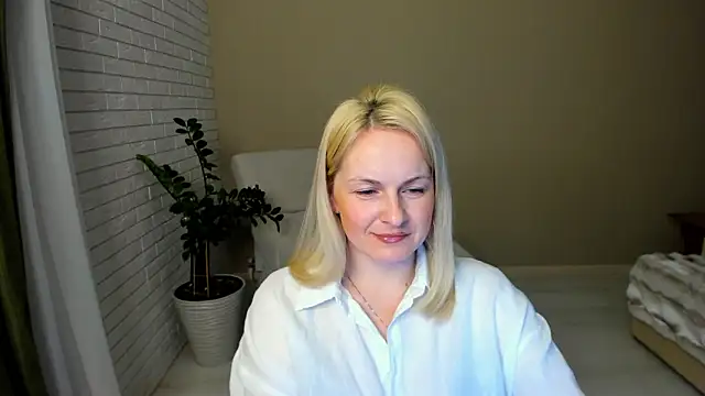 Snapshot of Alicee_Gracee chatting on 02/16/26, 07:43 Alicee Gracee online show from 02/16/26, 07:43