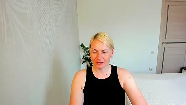 Alicee Gracee online show from 05/13/26, 09:50