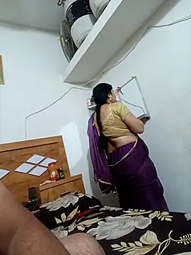 Snapshot of payalrajput123 chatting on 02/06/26, 04:32 payalrajput123 online show from 02/06/26, 04:32